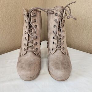 Report- Women’s Tan Poet Shearling Lined Lace-up Size Zip Booties, Size 7